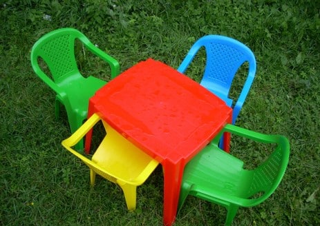 peinture-chaise-plastique